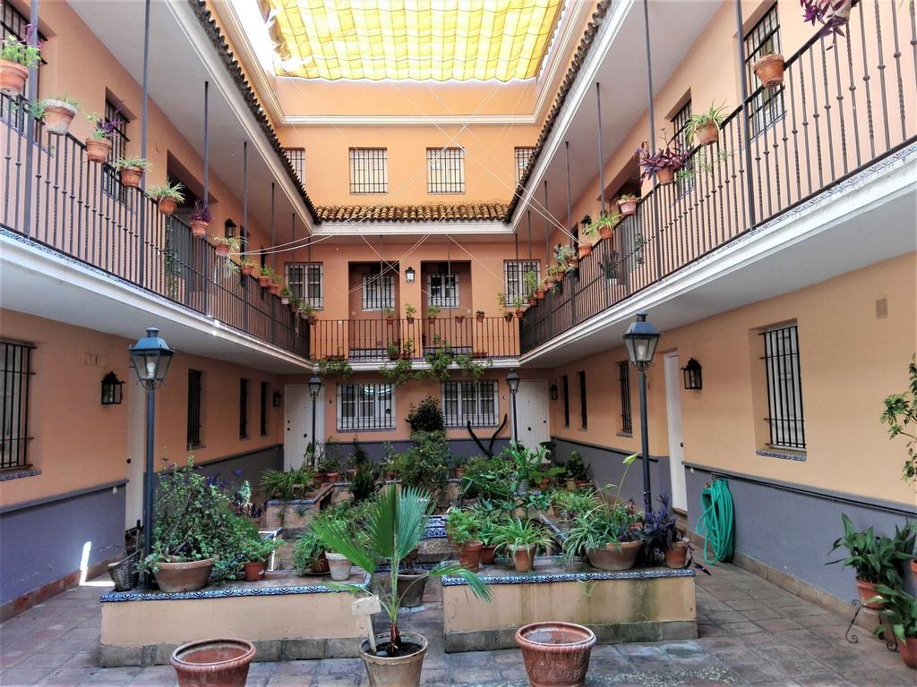 Duplex En Corral De Vecinos San Bernardo Lejlighed Sevilla Eksteriør billede